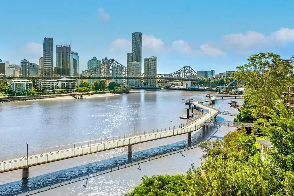Fab! ~ Skyline City, Water + Story Bridge Views Brisbane 0*,